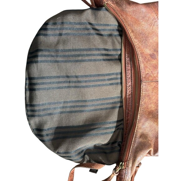 FRYE Purse Hobo Crossbody Slouchy Crest Belle Leather Western Rockabilly Boho - Picture 14 of 16